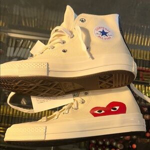 Converse White and Red Heart High-Top “Play” Sneakers size men’s 4 women’s 6
